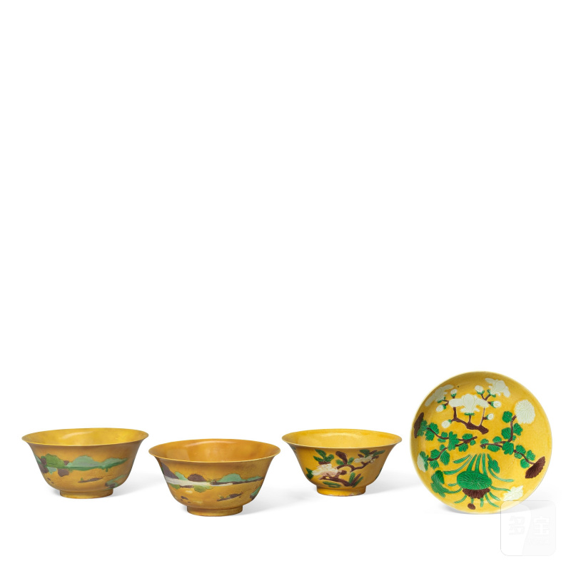 清康熙 黃地素三彩盤一件及盌三件 | A YELLOW, GREEN AND AUBERGINE-GLAZED DISH AND TWO YELLOW GROUND, GREEN AND AUBERGINE-GLAZED VESSELS
